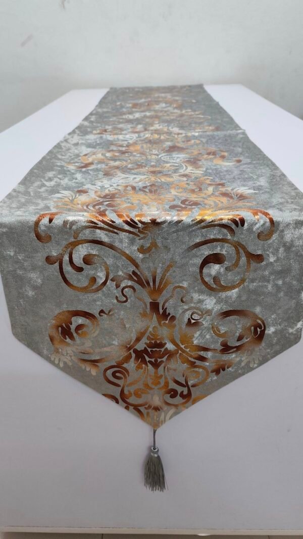 New Model Luxury Embroidered Dining Table Runner Velvet