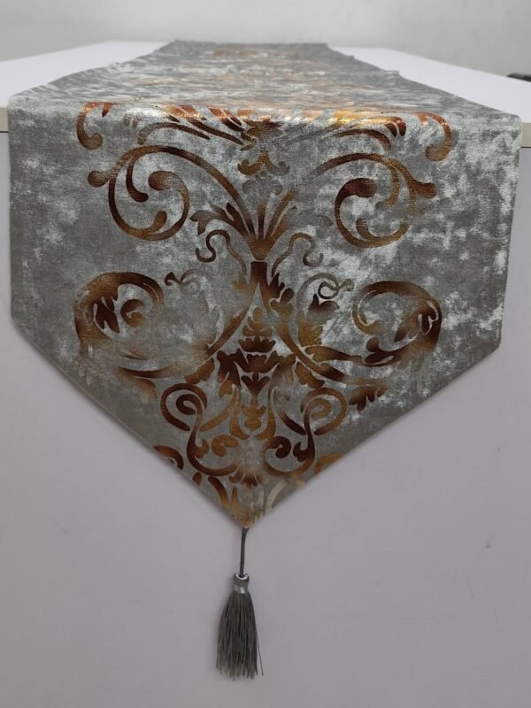 New Model Luxury Embroidered Dining Table Runner Velvet
